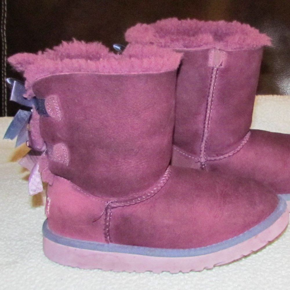 UGG Australia Bailey Bow 3280K Sheepskin Boots Purple Little Girls Size 1M